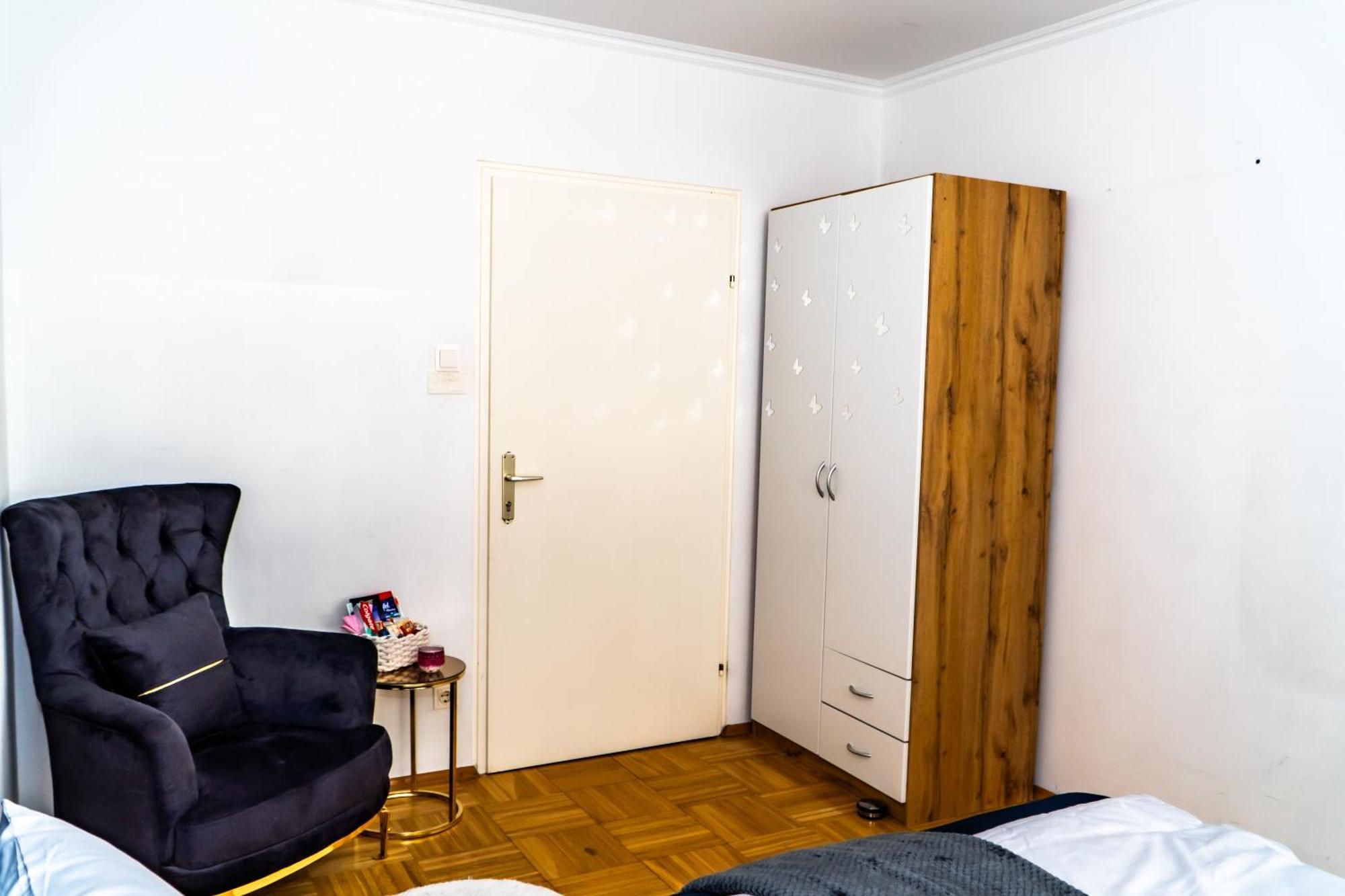 Appartamento Spacious 5 Minutes To Wiener Stadthalle Vienna